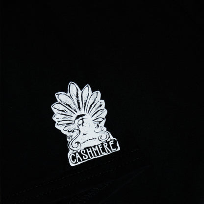 Cashmere | Jones (Black t-shirt)
